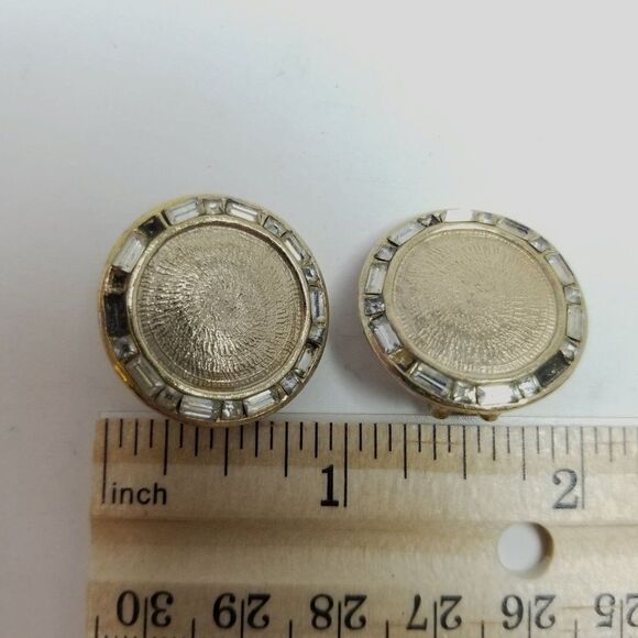 Vintage Berger Rhinestone Clip On Earrings, Gold Tone Round Shape 50s Style - Picture 6 of 7